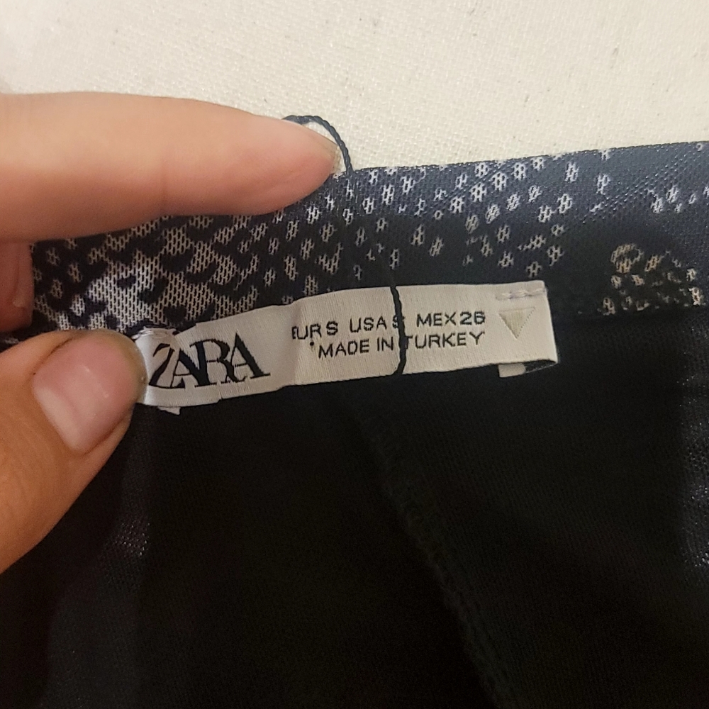 ZARA Snake Print Strech High-Waisted Skirt – NWT (Size Small) - Picture 7 of 7